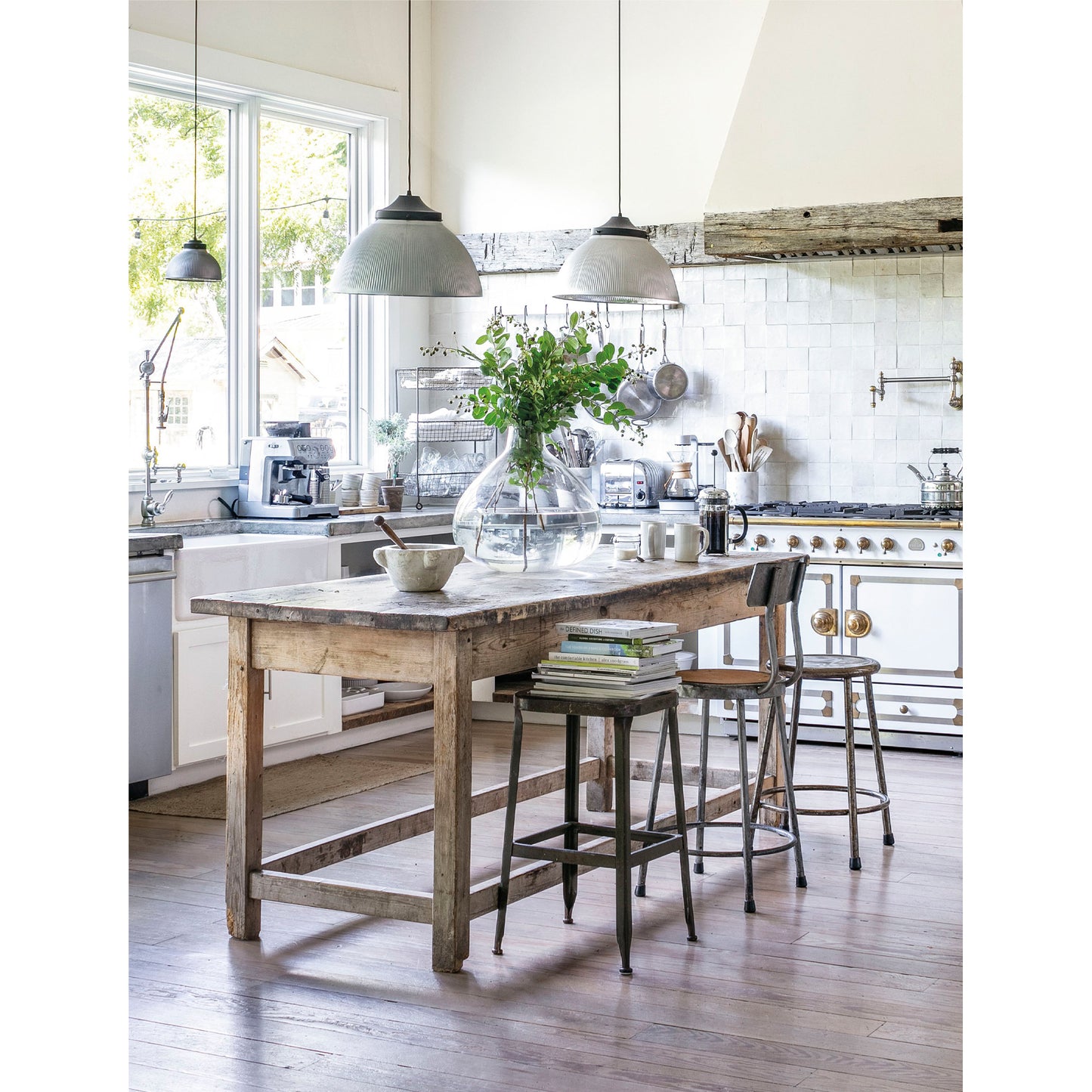 Jeanne d'Arc Living - Issue #6, 2023