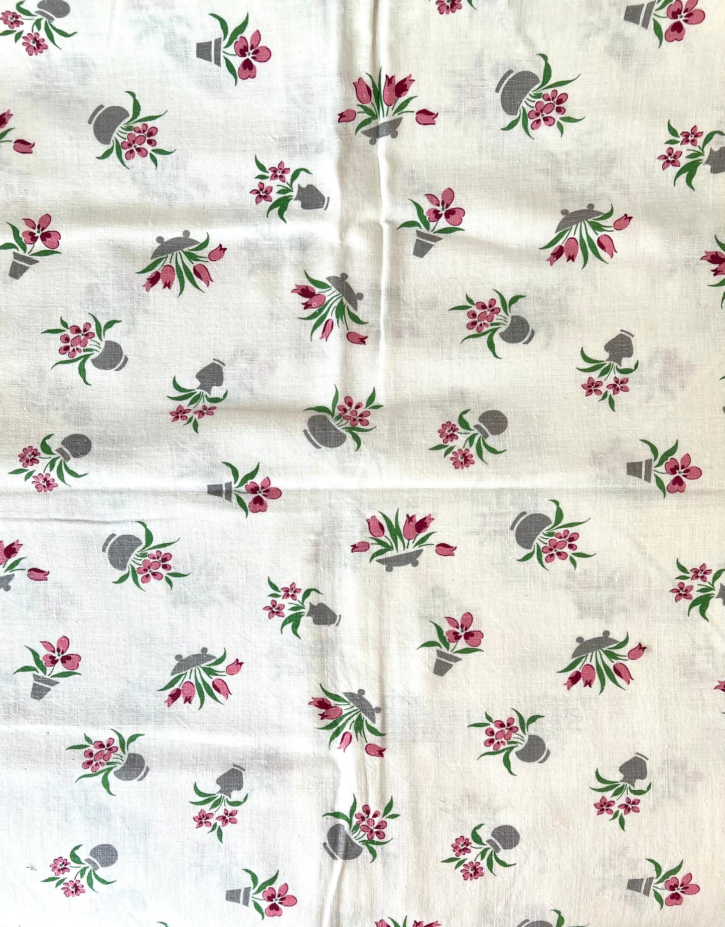 Scattered Vase of Flowers Feedsack Fabric - Vintage