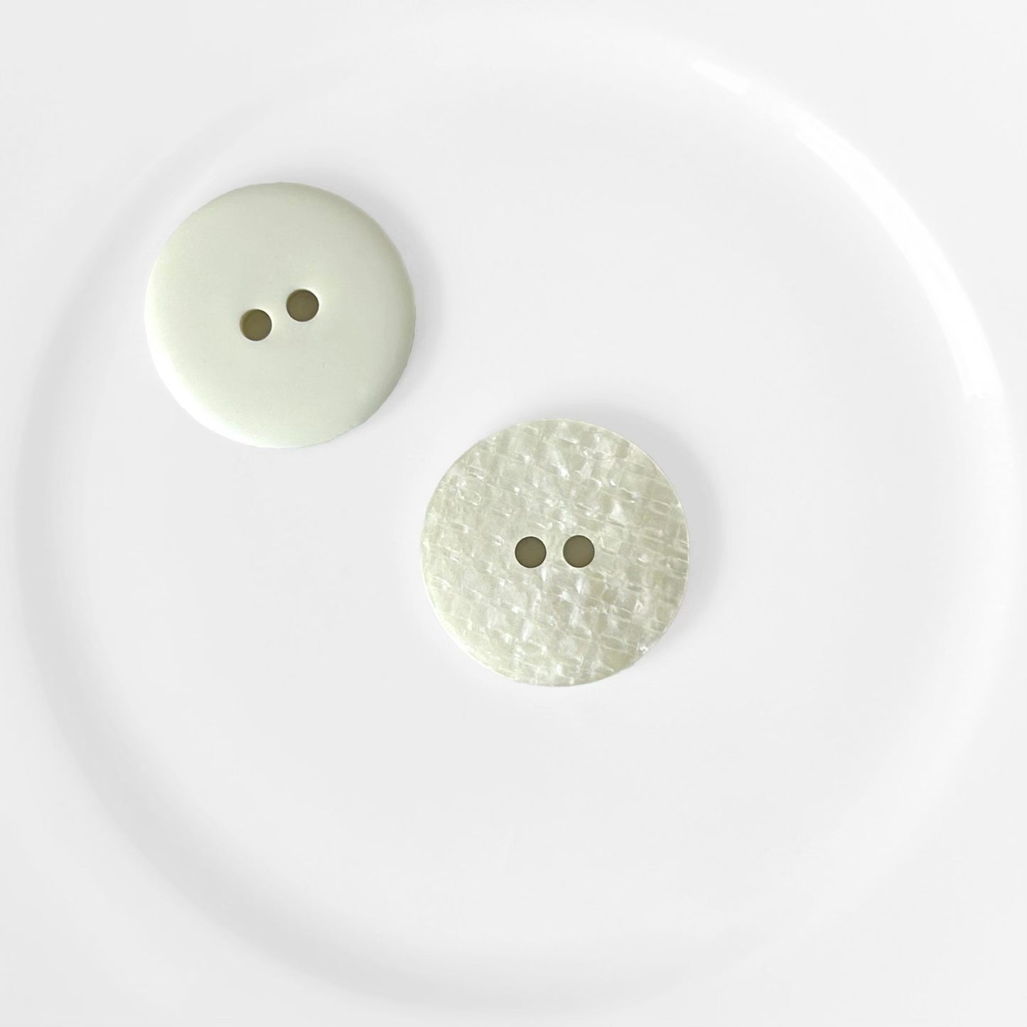 23MM - 35MM Ivory Textured Flat 2 Hole Buttons