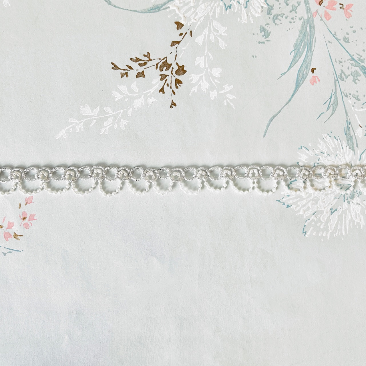 Beaded_Loop_Metallic_Trim
