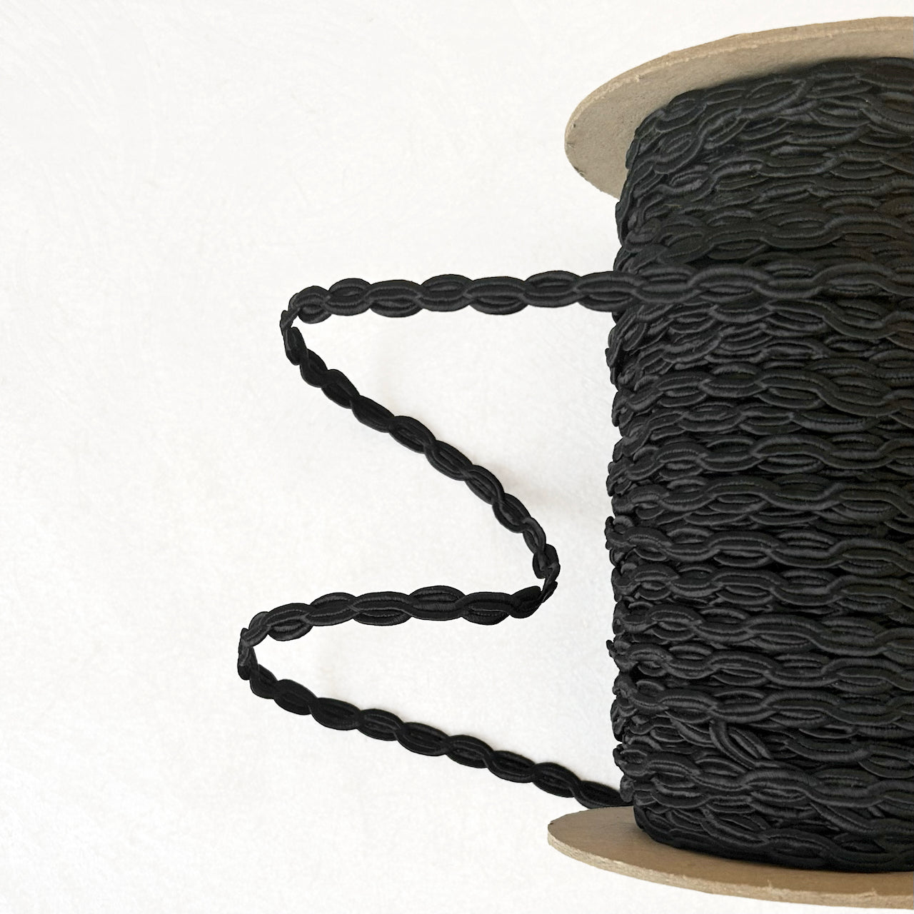 Black_Scallop_Braid