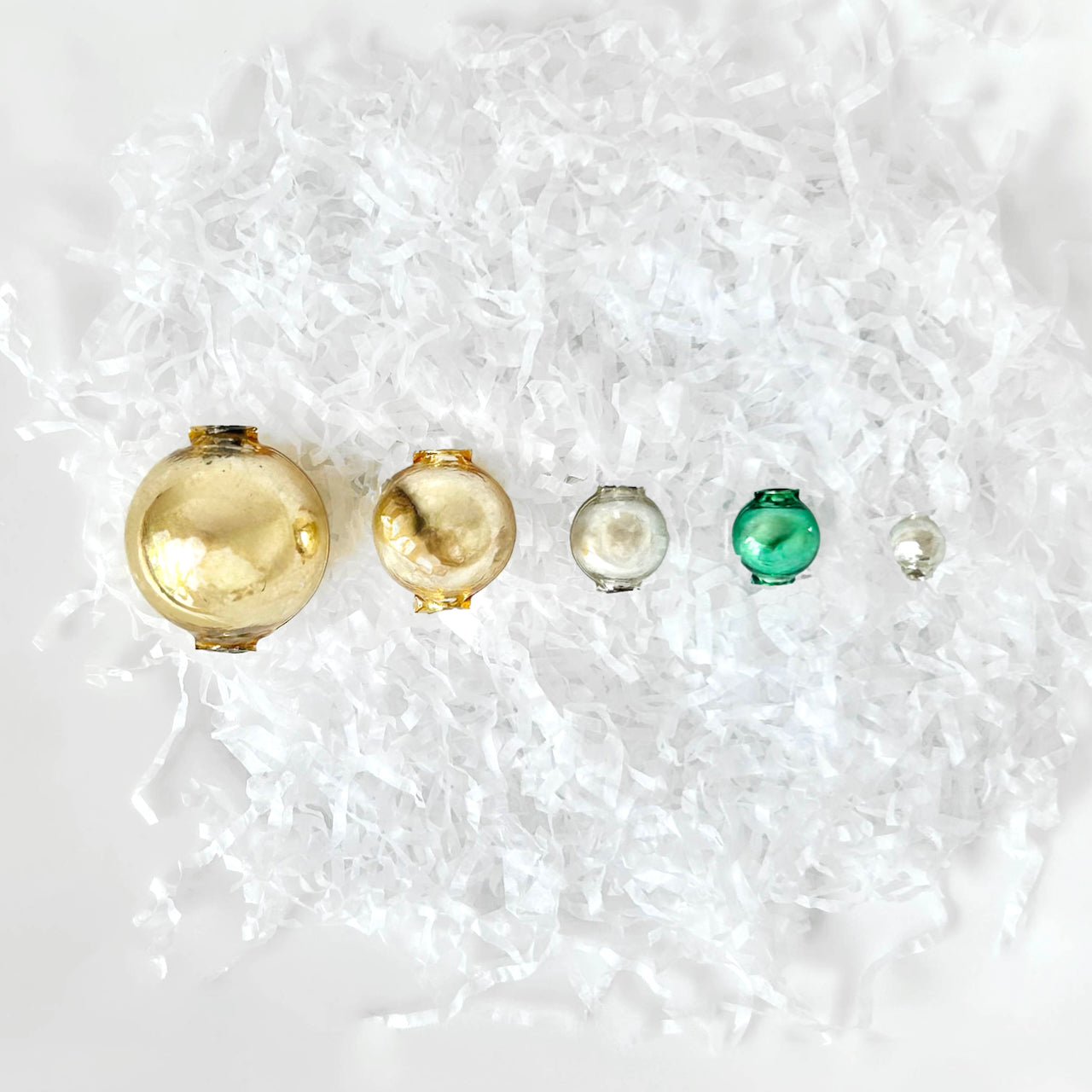 Blown_Glass_Mercury_Ball_Beads
