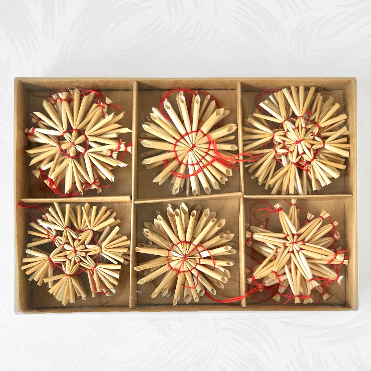 Box_Of_Straw_Ornaments