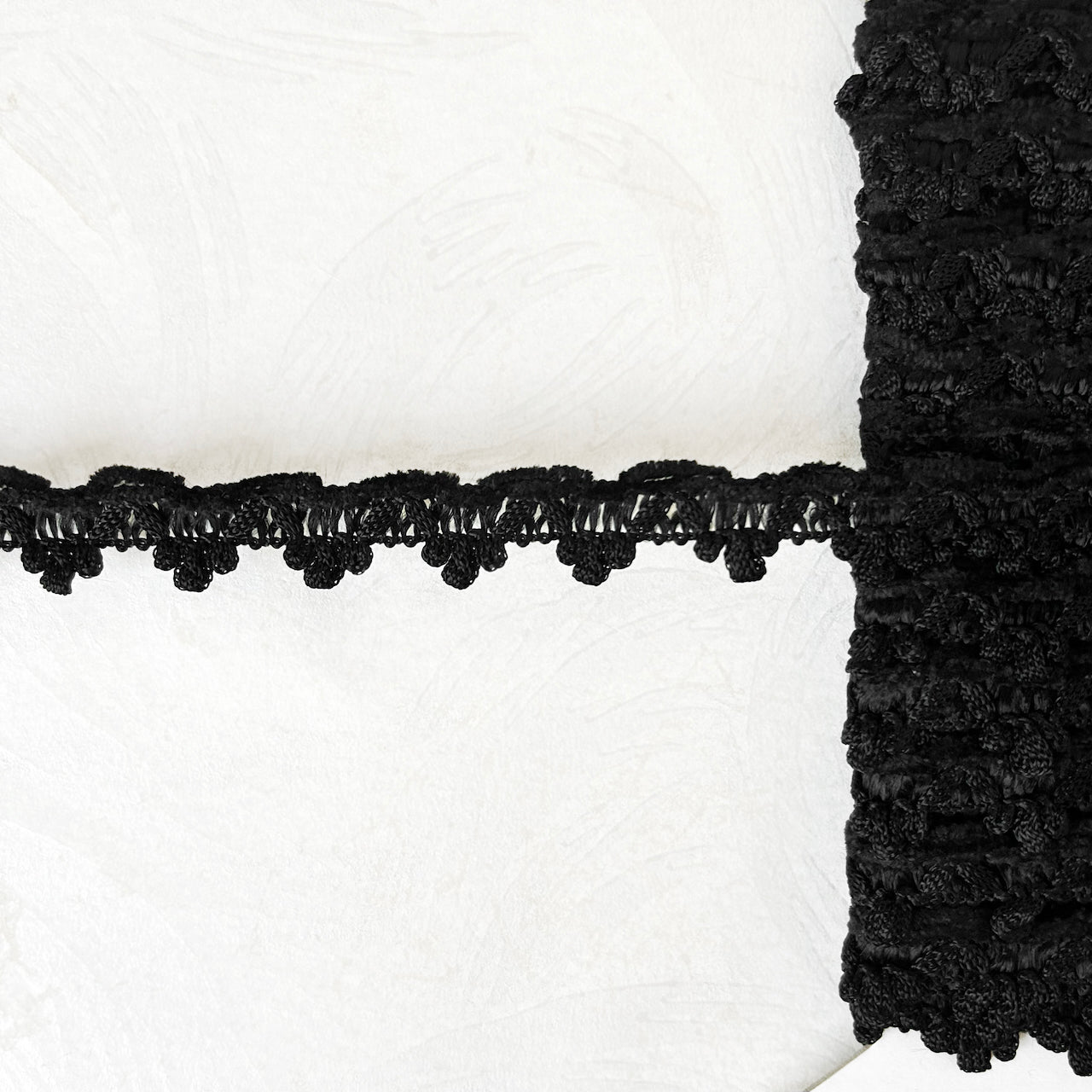 Chenille_Edge_Scallop_Loop_Braid