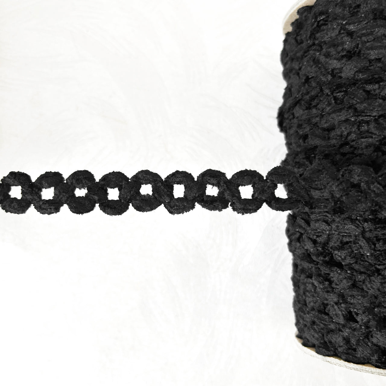 Chenille_Figure_8_Trim