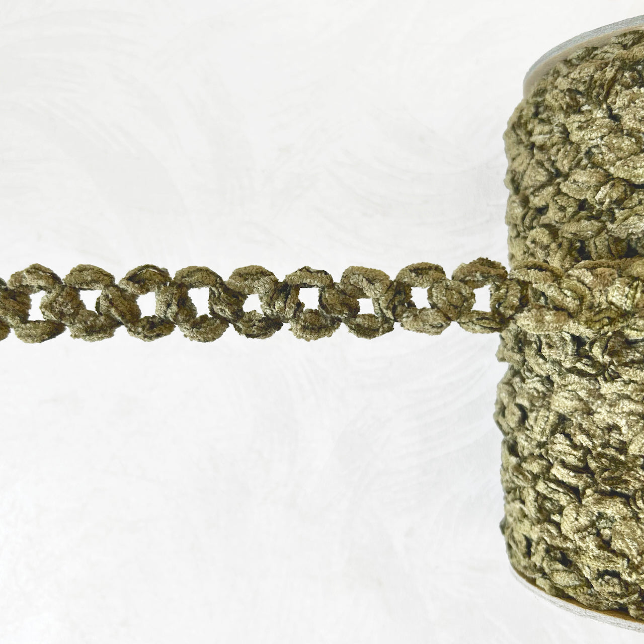 Chenille_Figure_8_Trim