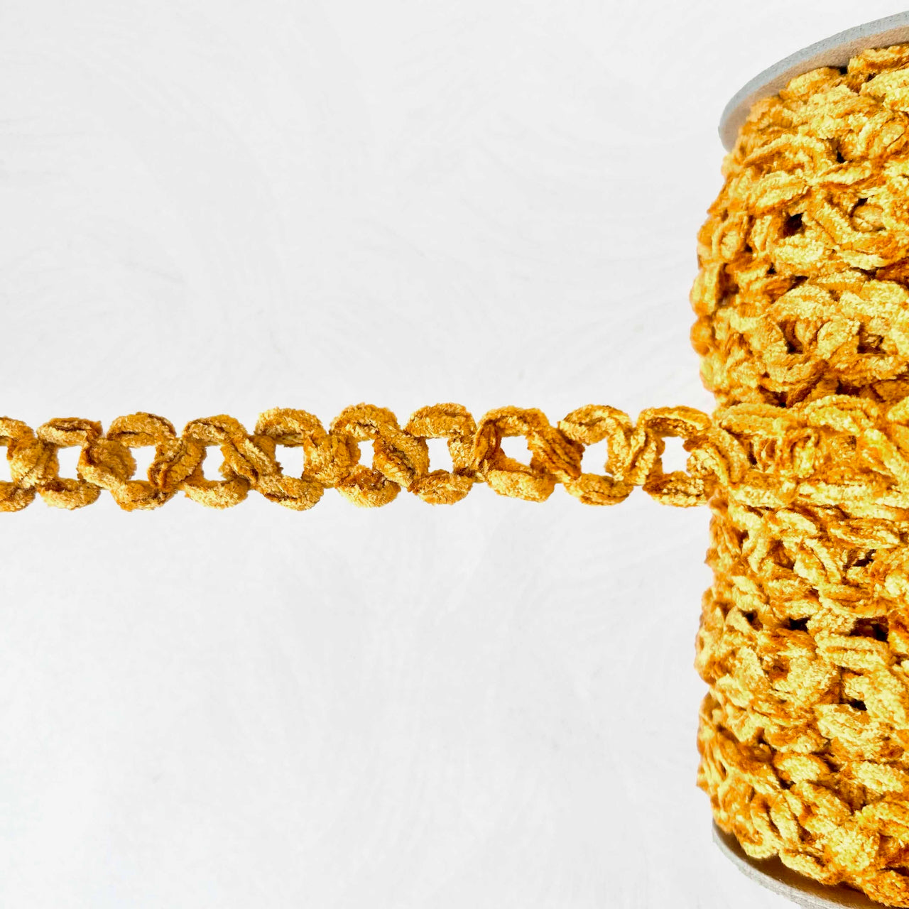 Chenille_Figure_8_Trim