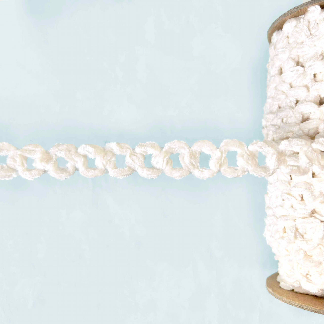 Chenille_Figure_8_Trim