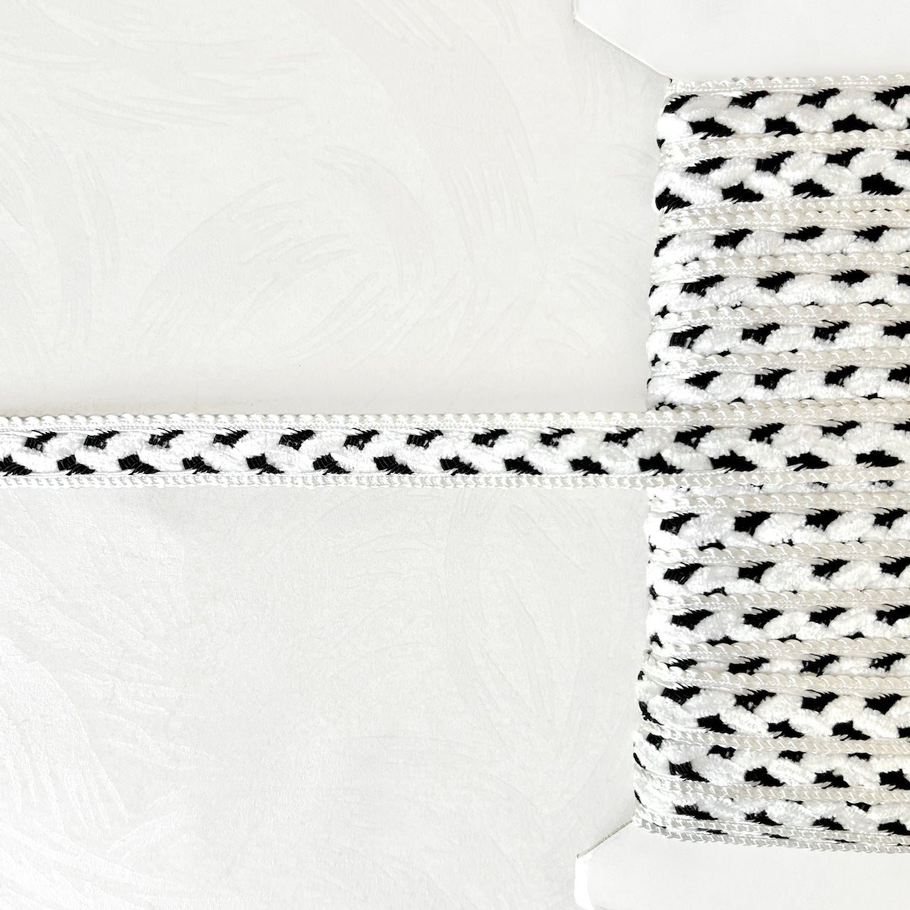 Chenille_Inset_Braid