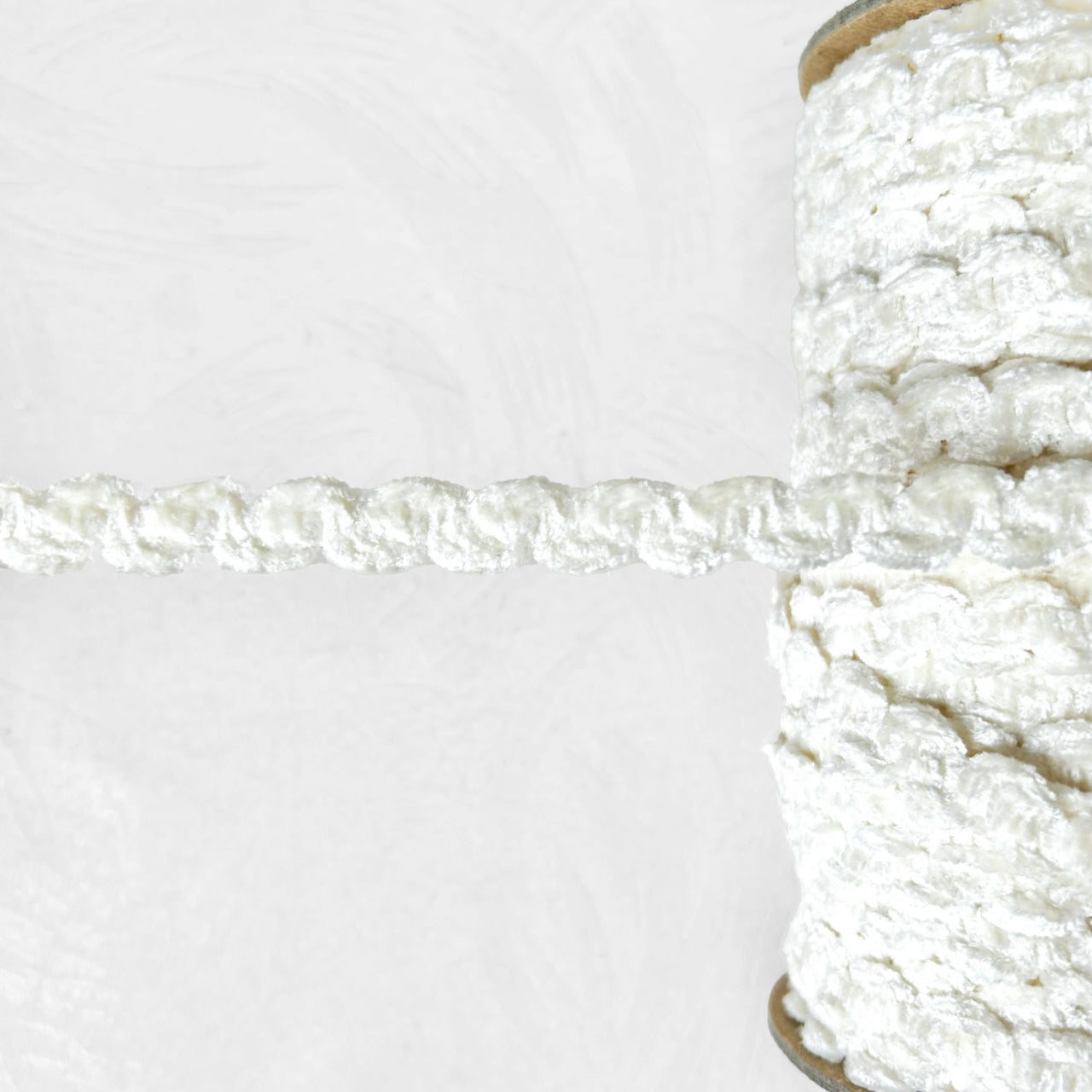 Chenille_Scalloped_Loop_Braid
