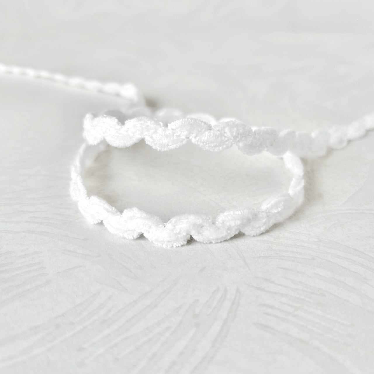 Chenille_Scalloped_Loop_Braid