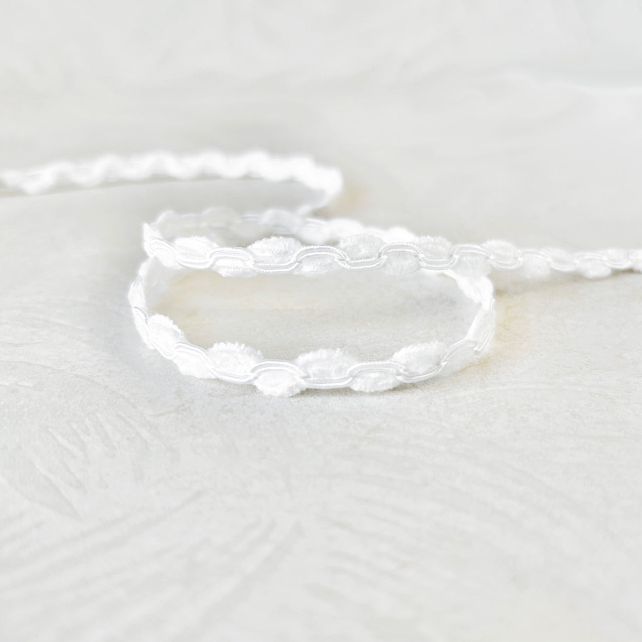 Chenille_Scalloped_Loop_Gimp_Braid