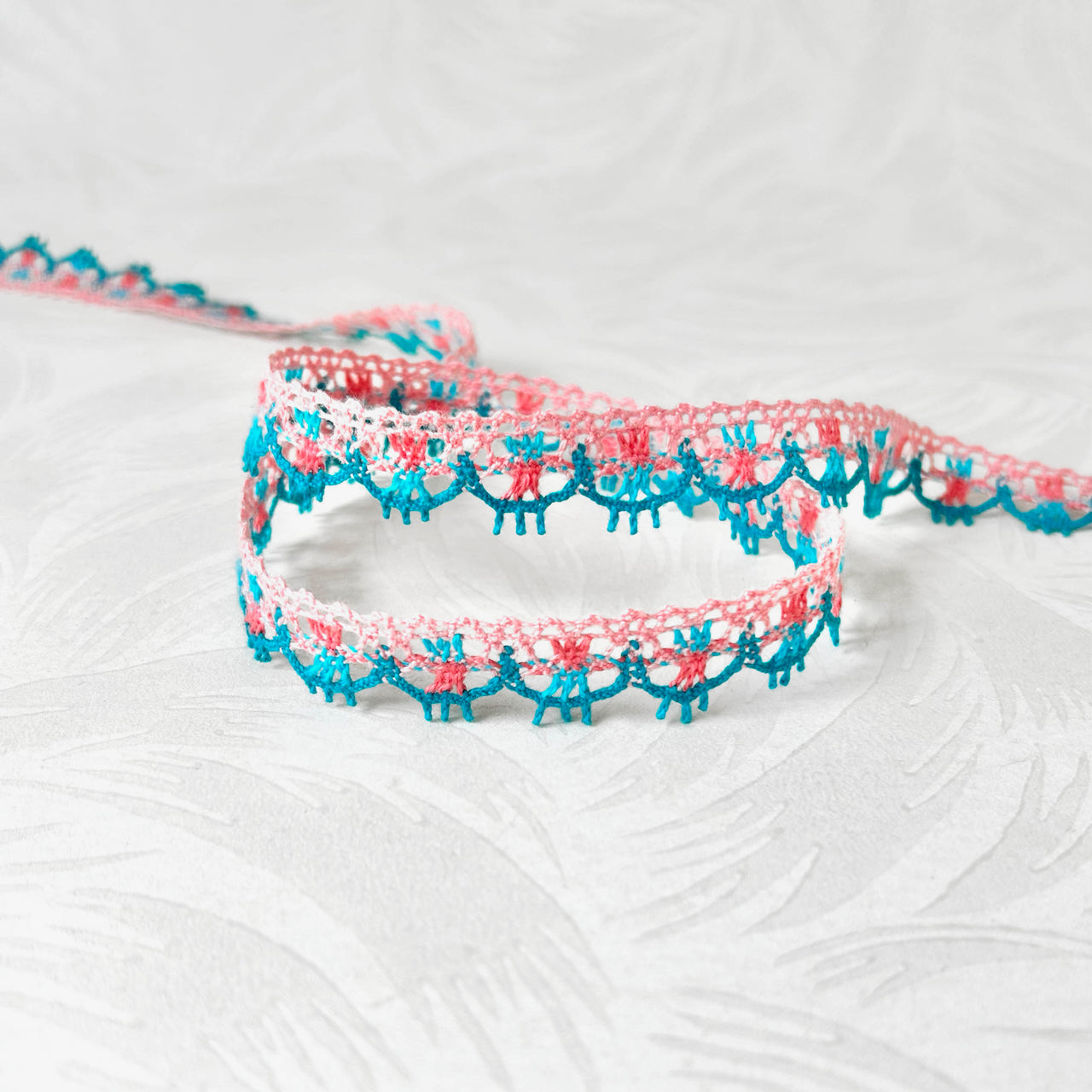 Colorful_Cluny_Lace