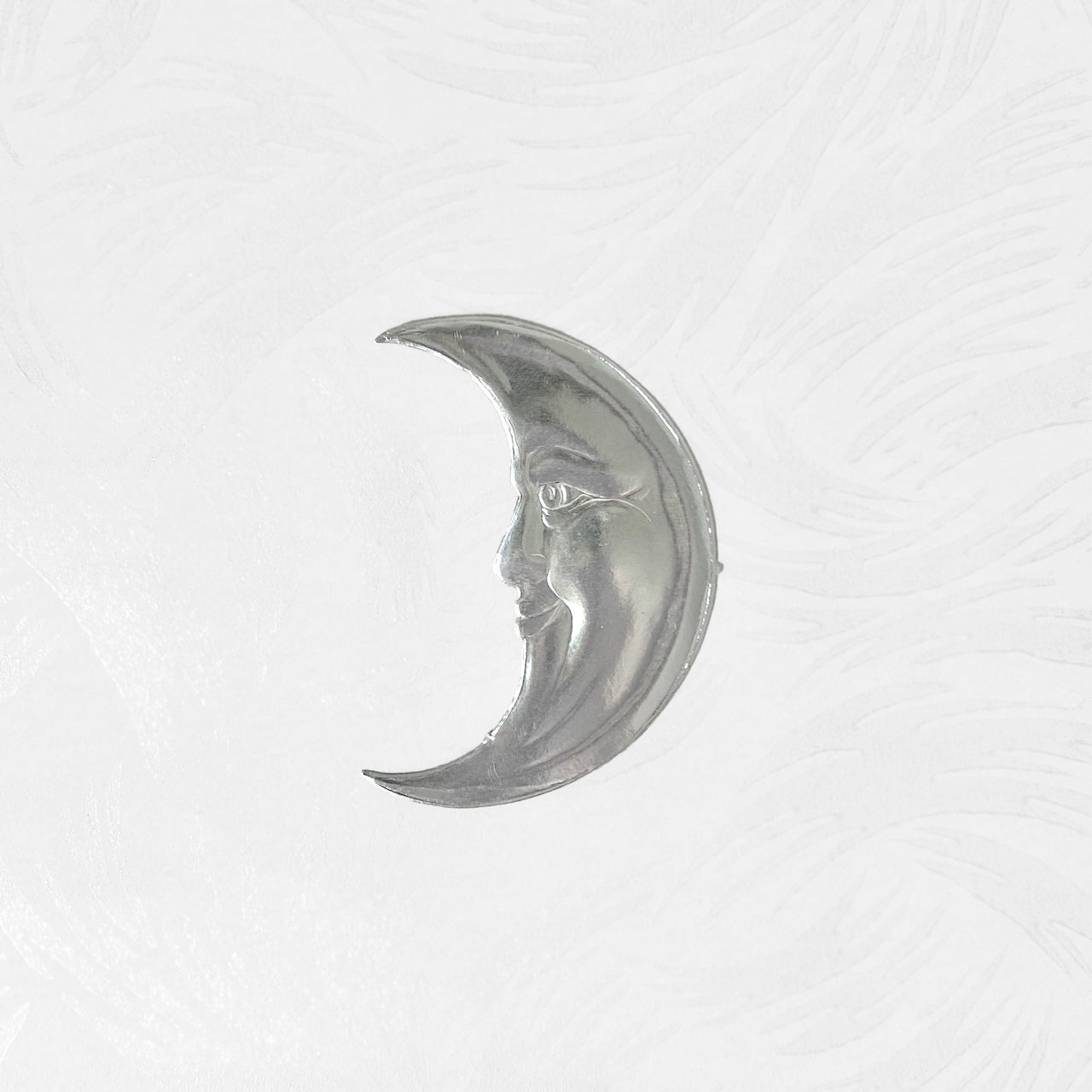 Crescent_Moon_Dresden_Trim