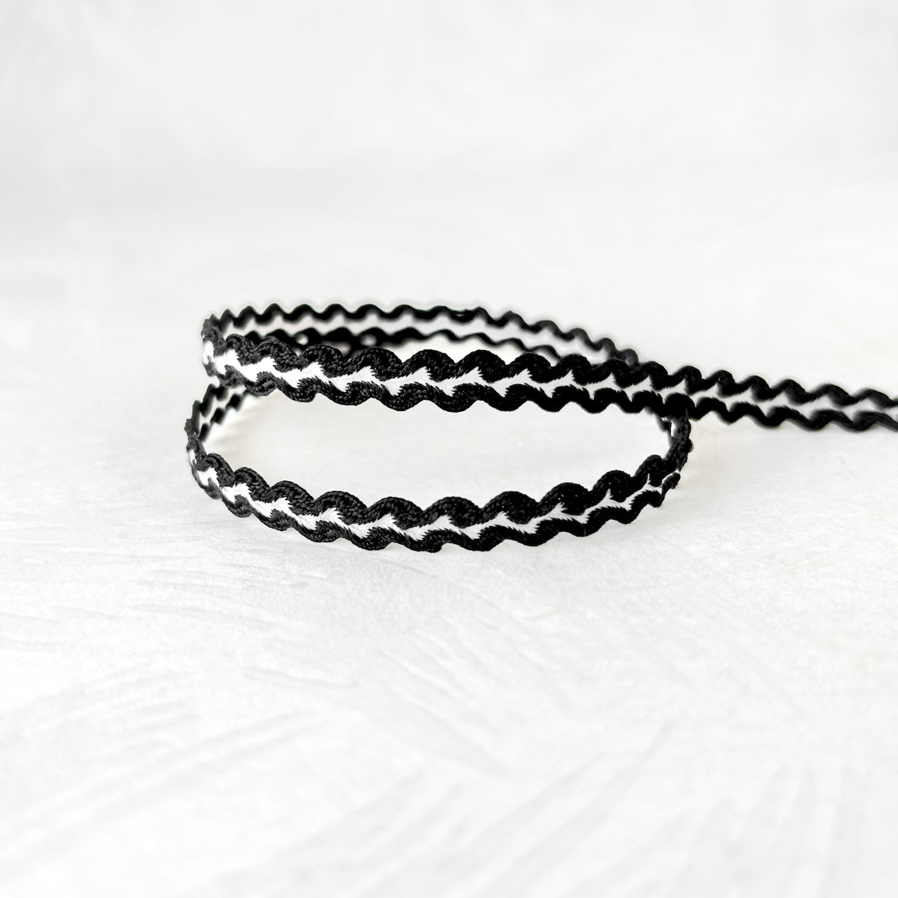 Decorative_Wavy_Stripe_Trim