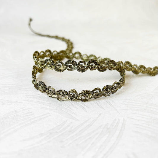 Delicate_Metallic_Spiral_Braid