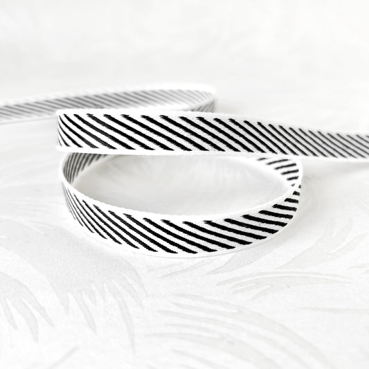 Diagonal_Lines_Jacquard_Ribbon