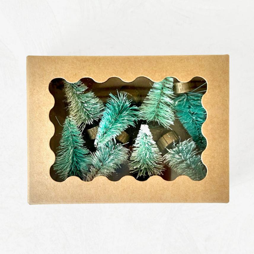 Dyed_Sisal_Bottle_Brush_Trees