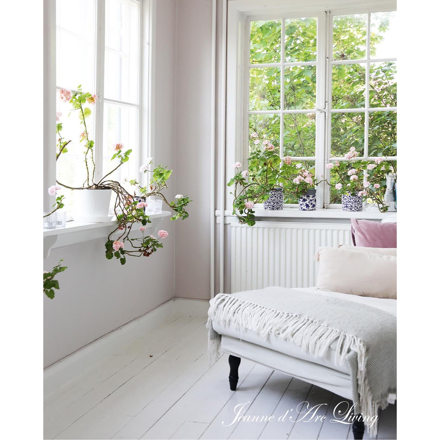 Jeanne d'Arc Living - Issue #3, 2025