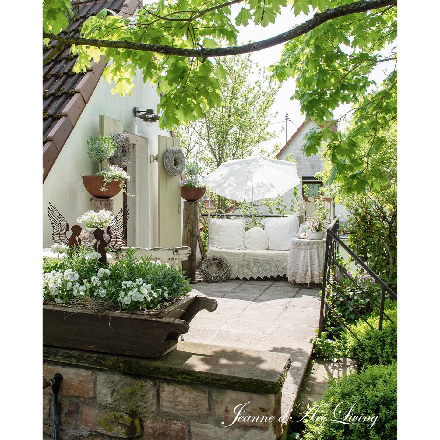 Jeanne d'Arc Living - Issue #3, 2025