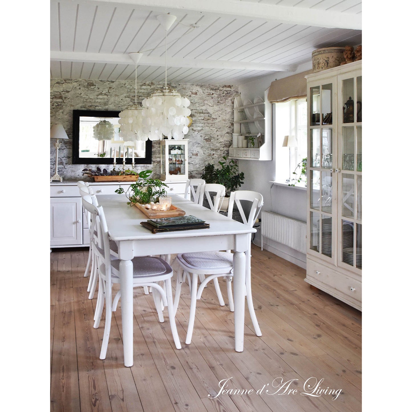 Jeanne d'Arc Living - Back Issue #6, 2024