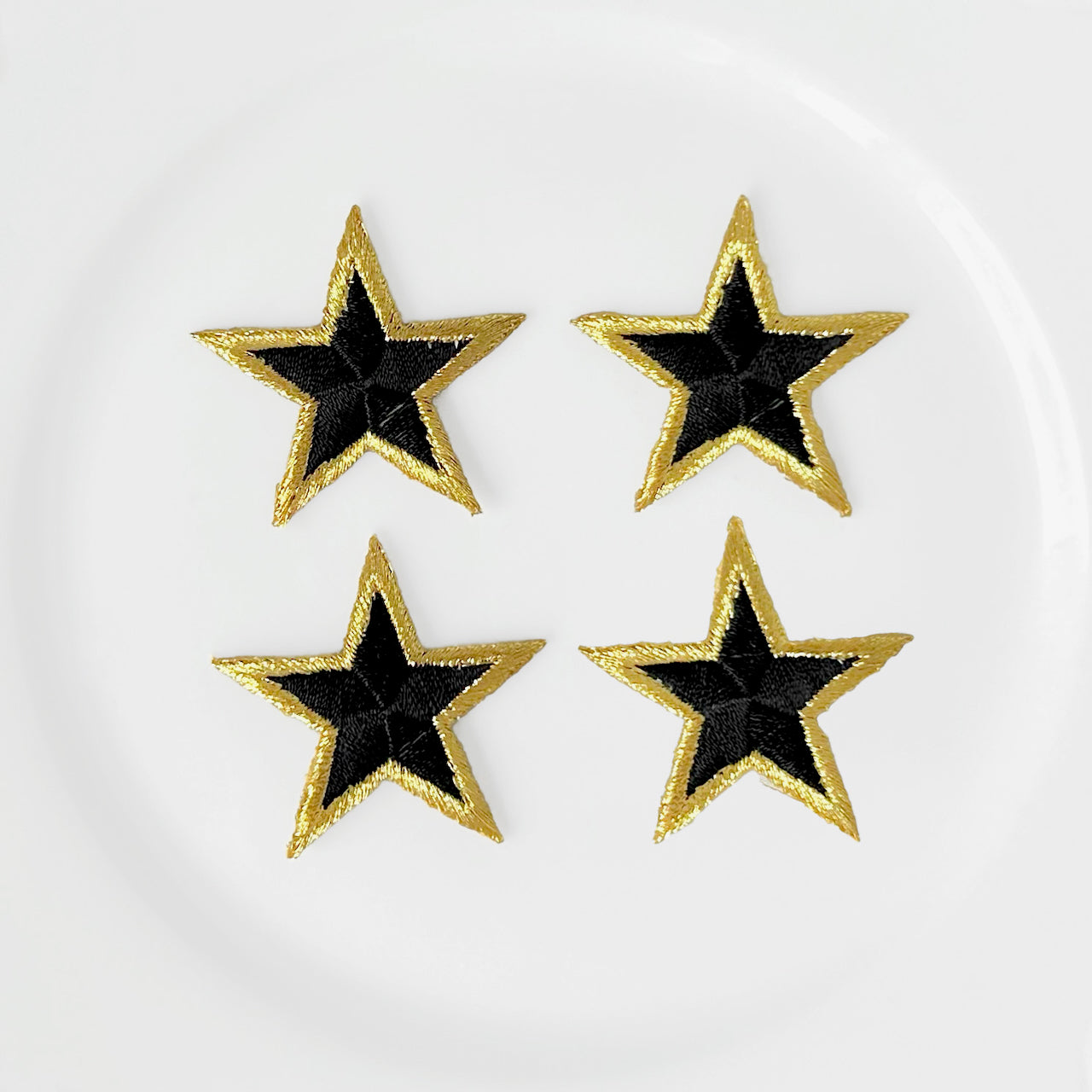 Embroidered_Metallic_Border_Star_Applique