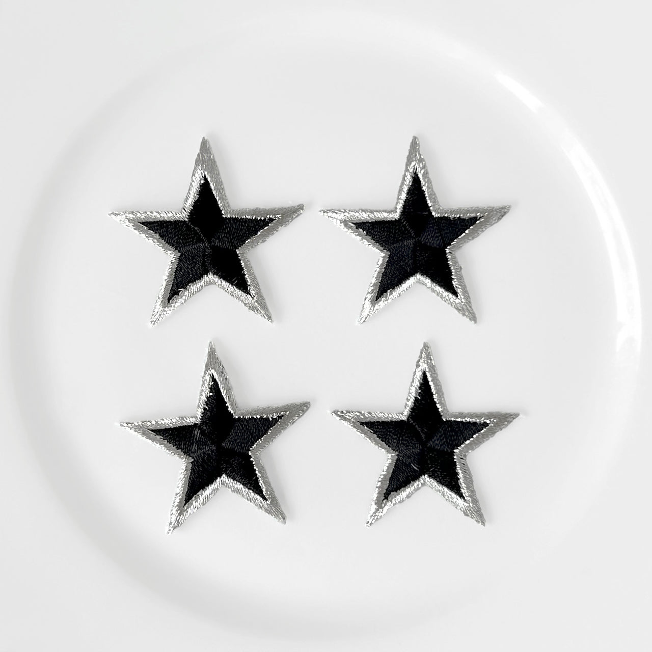 Embroidered_Metallic_Border_Star_Applique