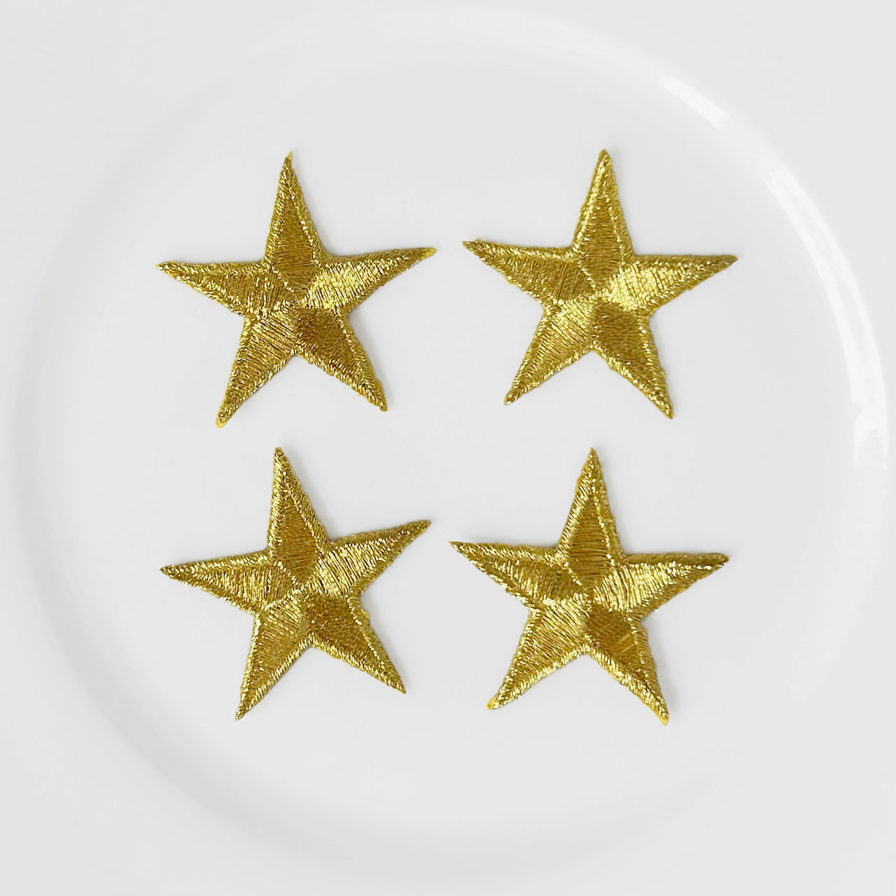 Embroidered_Metallic_Border_Star_Applique