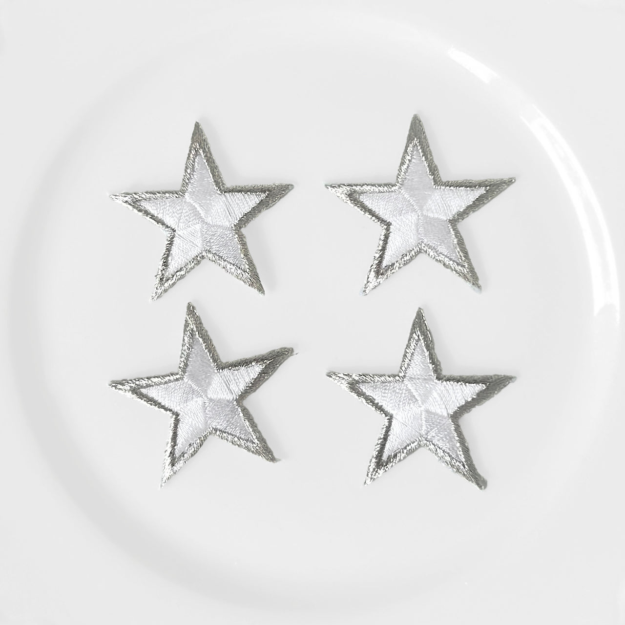 Embroidered_Metallic_Border_Star_Applique