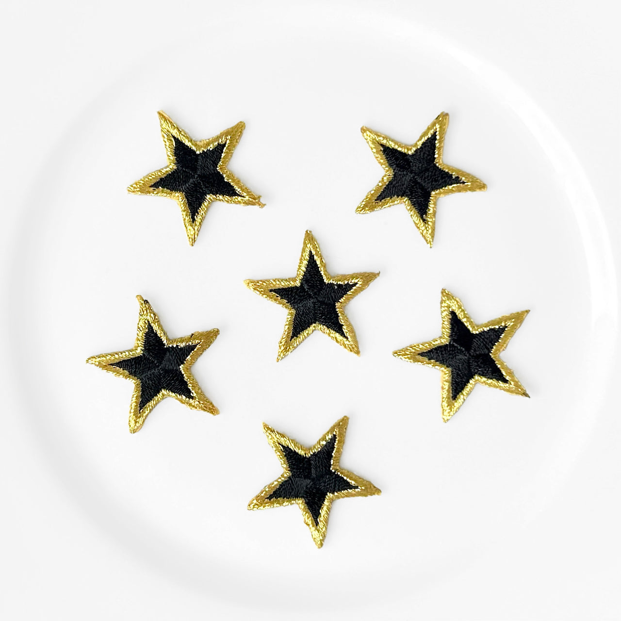 Embroidered_Metallic_Border_Str_Applique