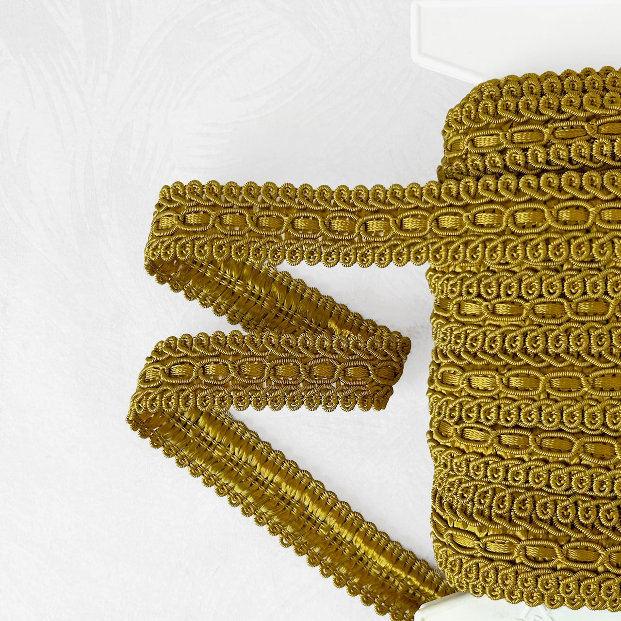 Fancy_Scalloped_Loop_Inset_Braid