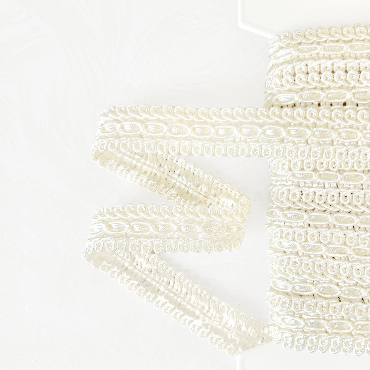 Fancy_Scalloped_Loop_Inset_Braid