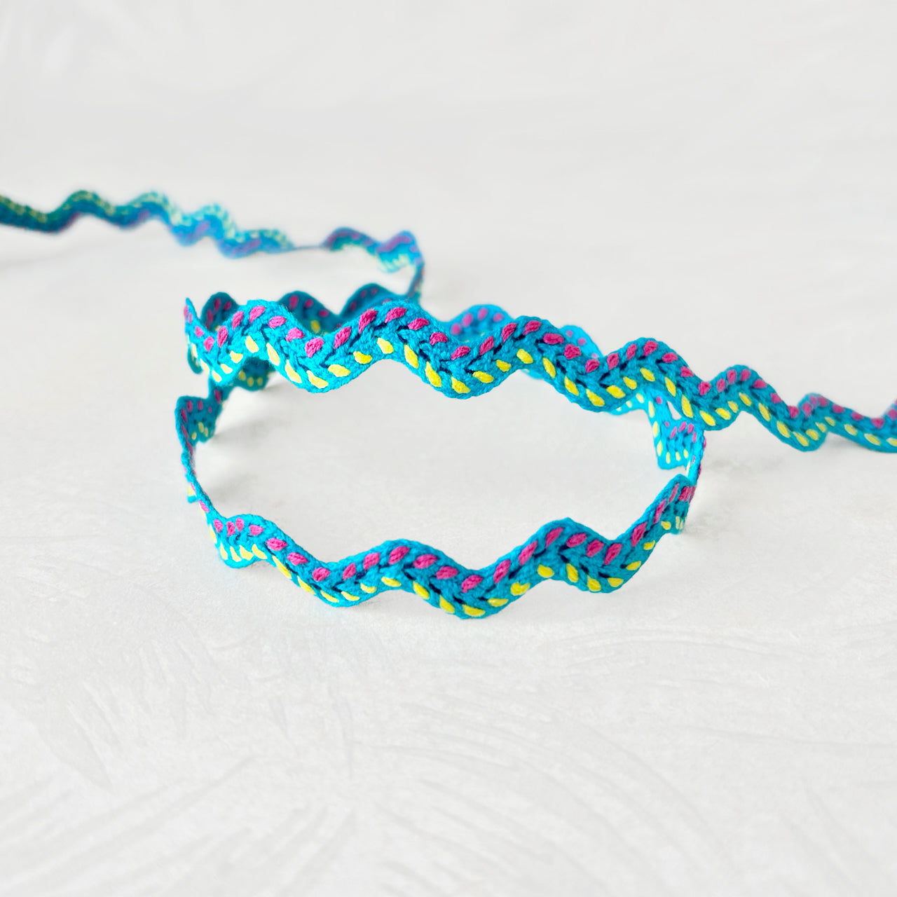 Feather_Stitch_Rick_Rack