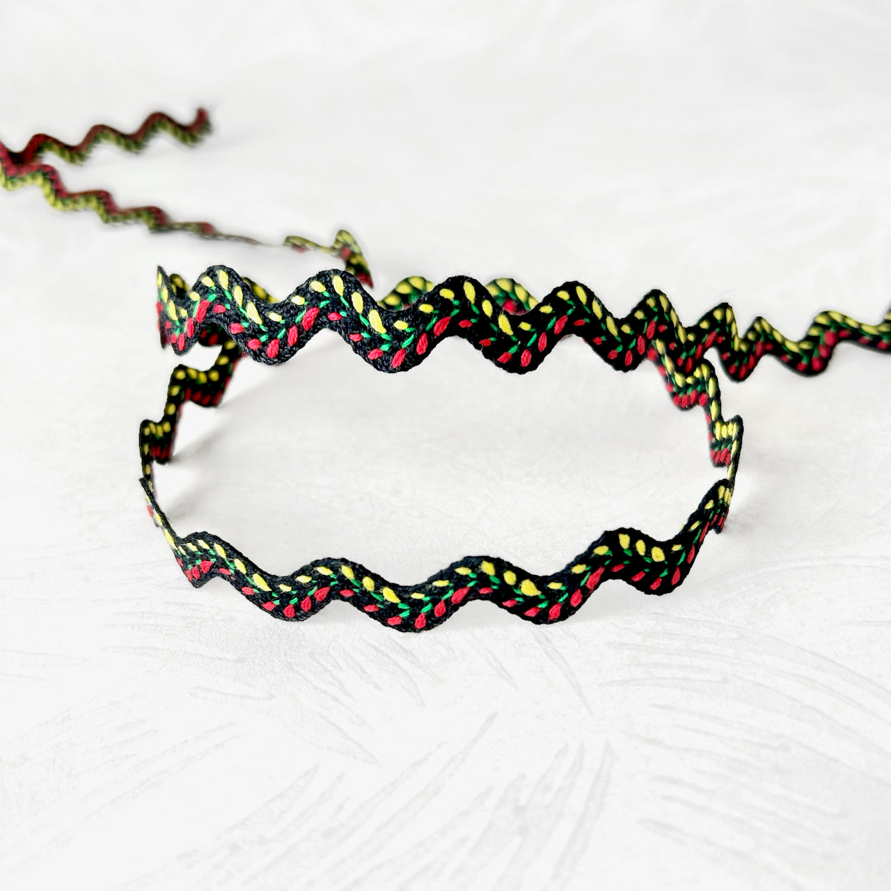 Feather_Stitch_Rick_Rack