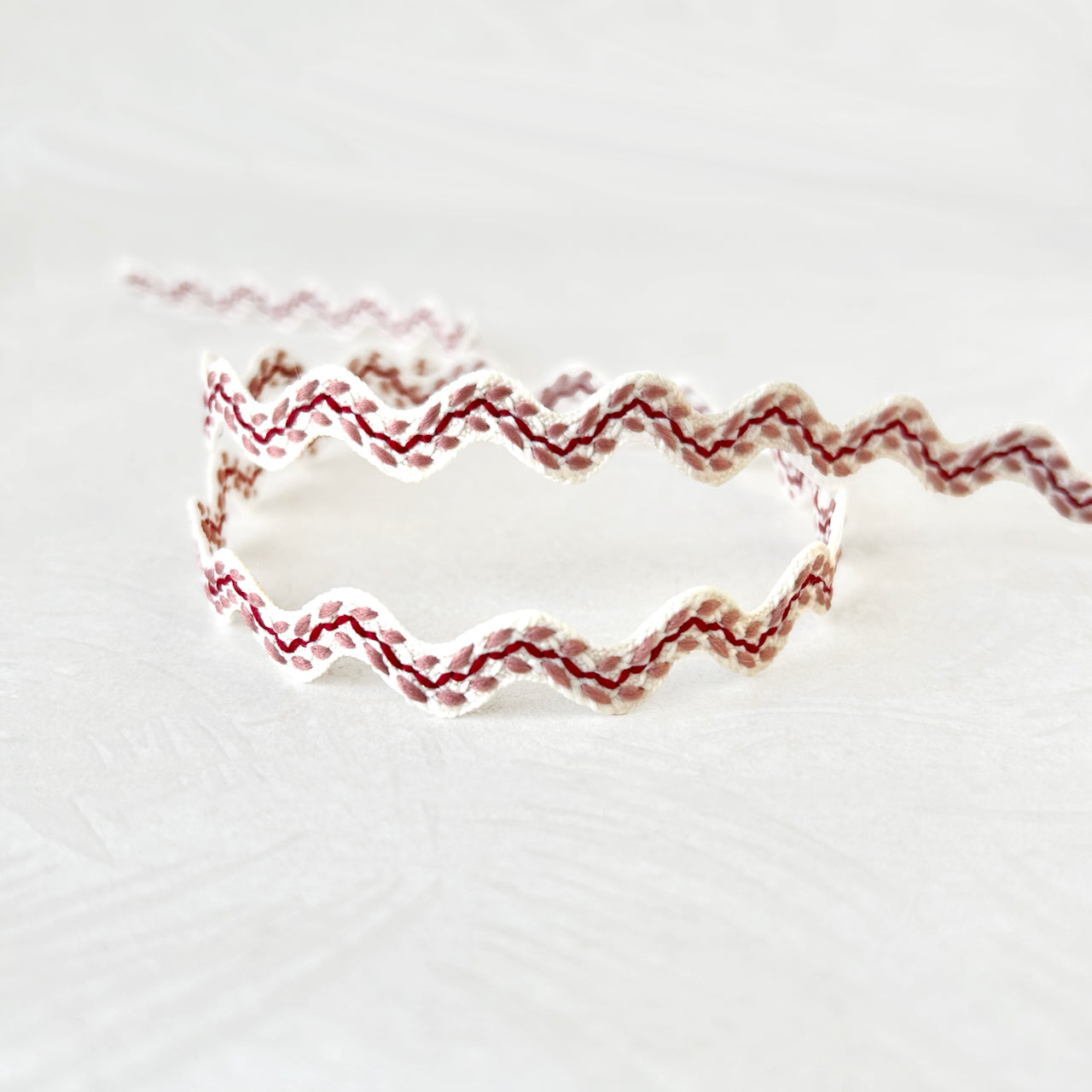 Feather_Stitch_Rick_Rack