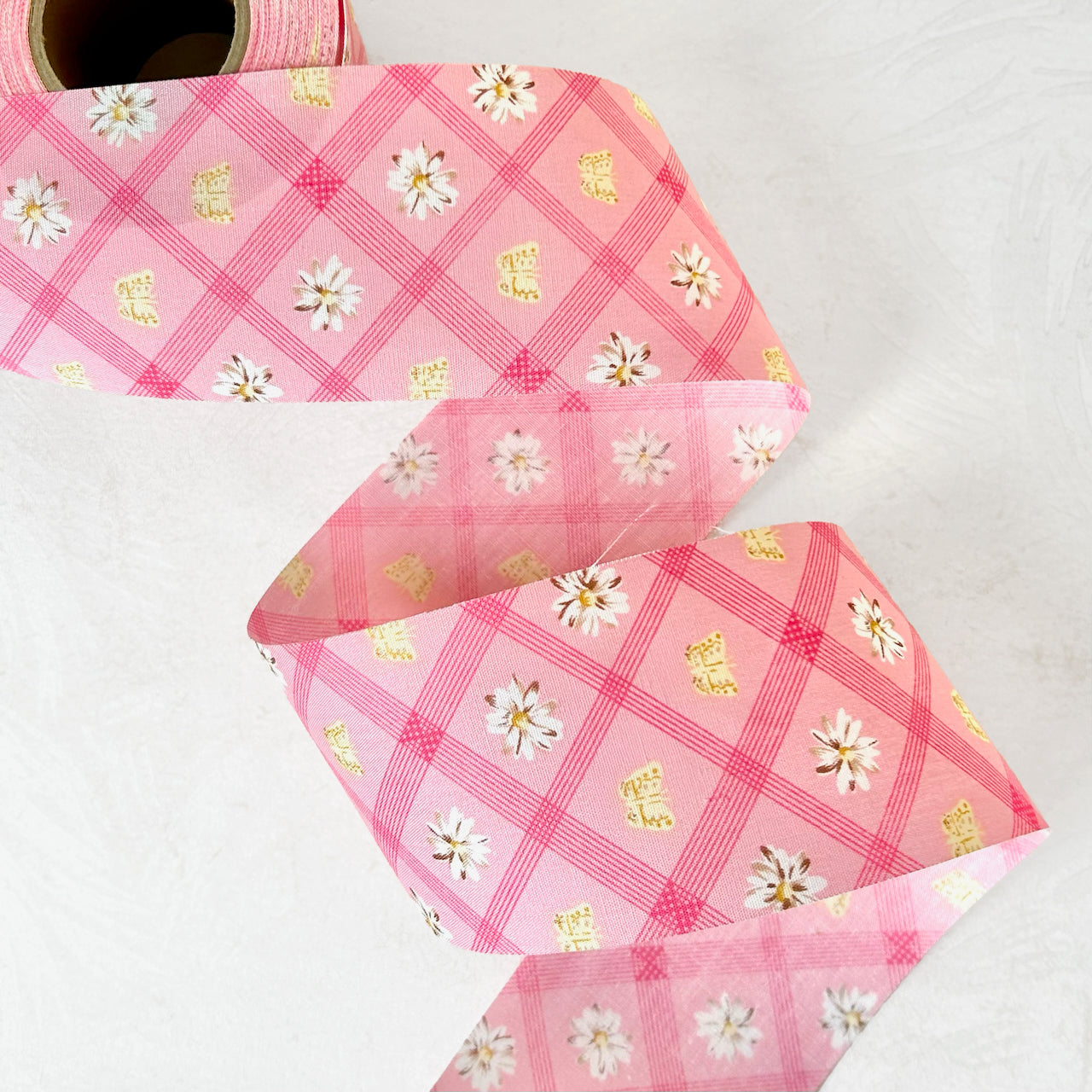 Floral_Cut_Edge_Woven_Ribbon_Roll