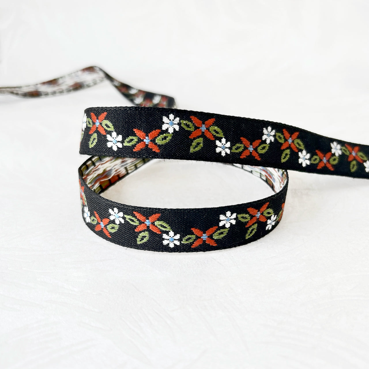 Floral_Jacquard_Ribbon
