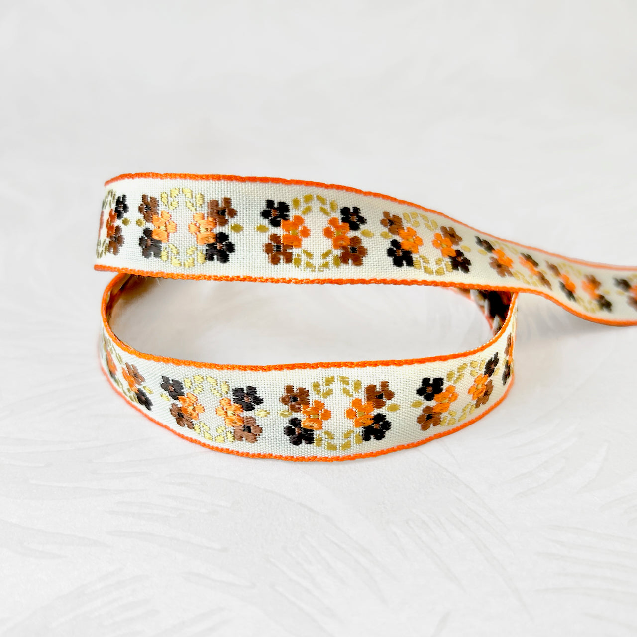 Flower_Cluster_Jacquard_Ribbon