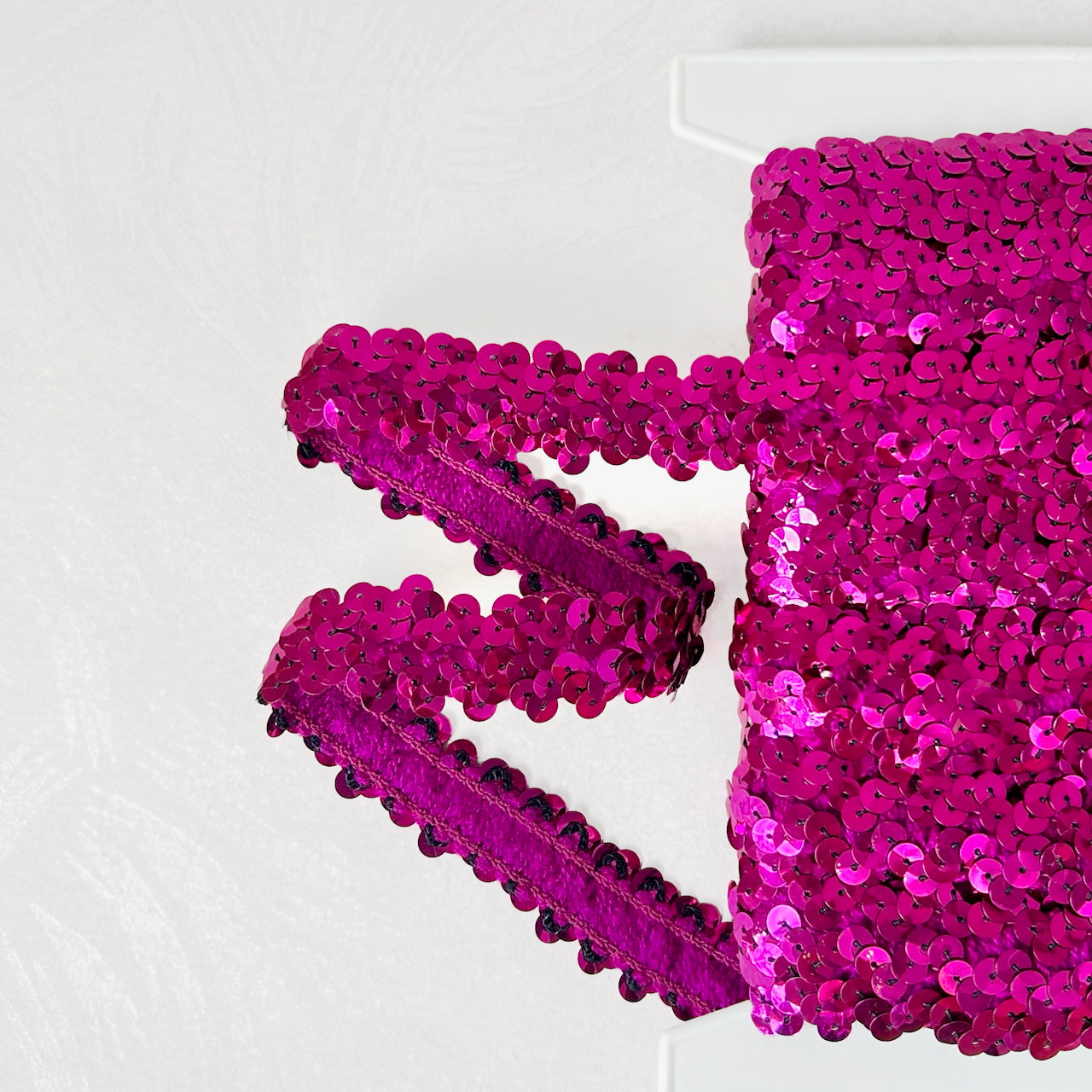 Fuchsia_Stretch_Sequin_Trim