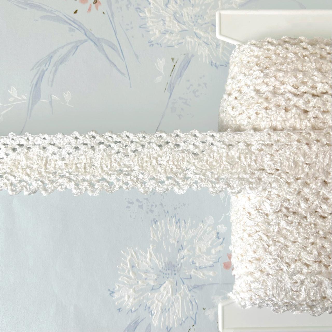 Fuzzy_Chenille_Scalloped_Braid