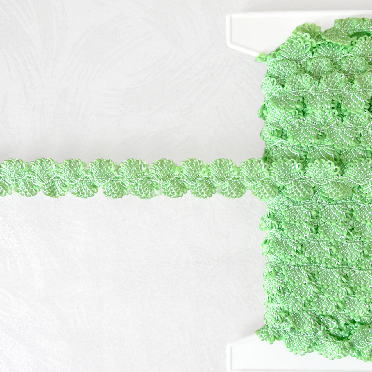 Gathered_Center_Elastic_Braid