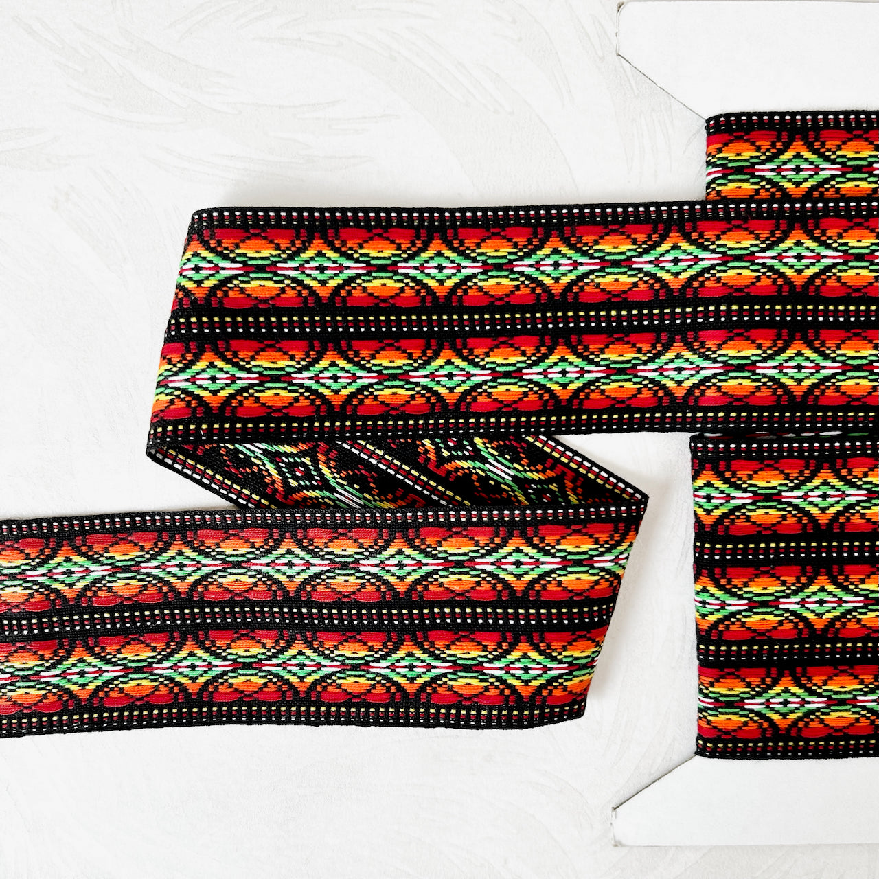 Geometric_Jacquard_Ribbon