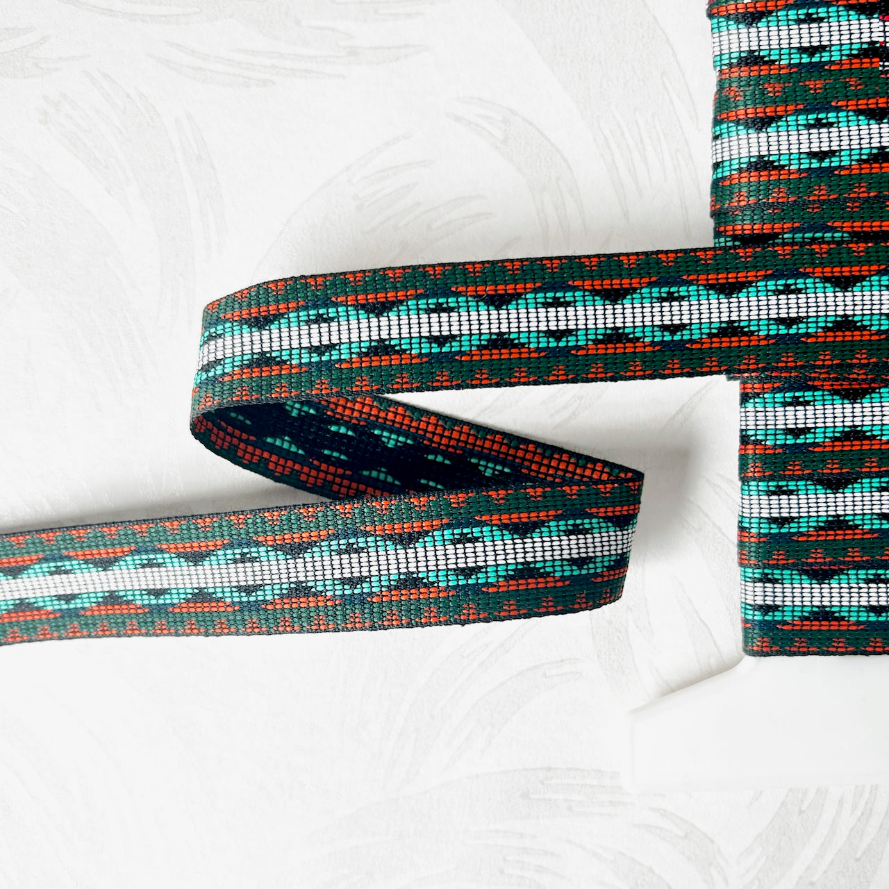 Geometric_Jacquard_Ribbon