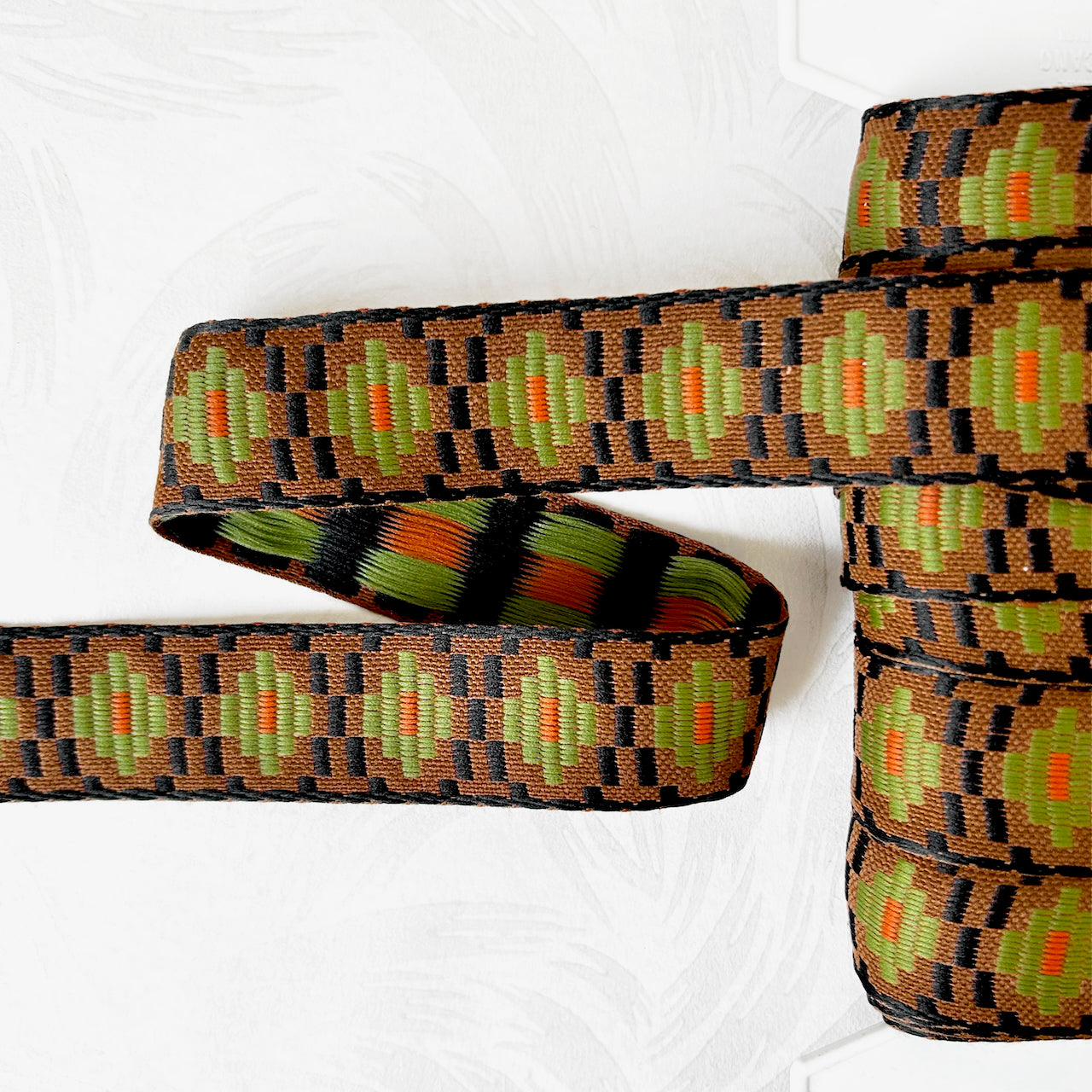 Geometric_Jacquard_Ribbon