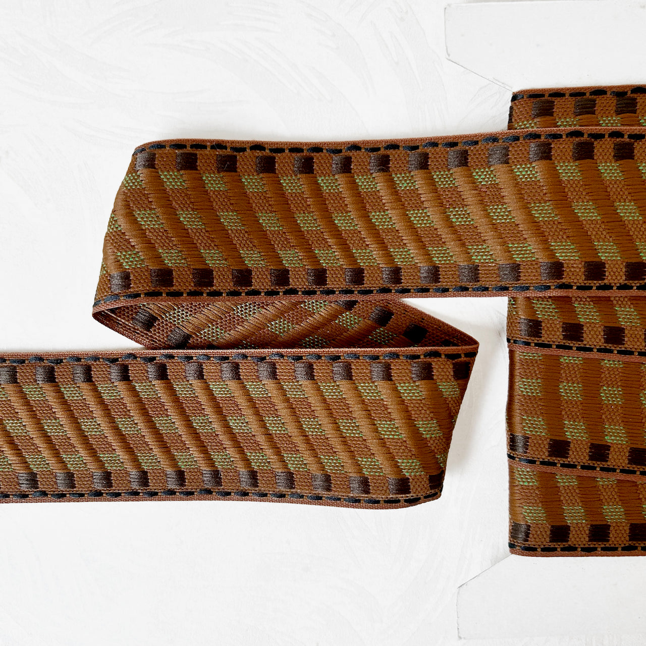 Geometric_Jacquard_Ribbon