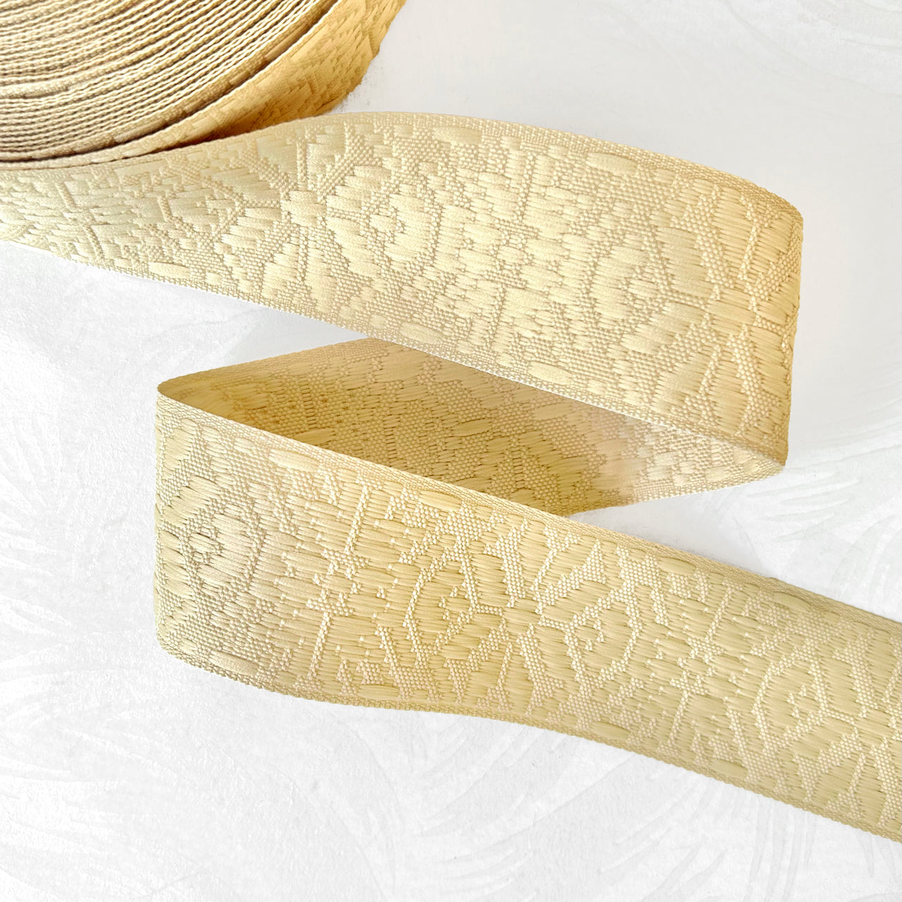 Geometric_Snowflake_Jacquard_Ribbon