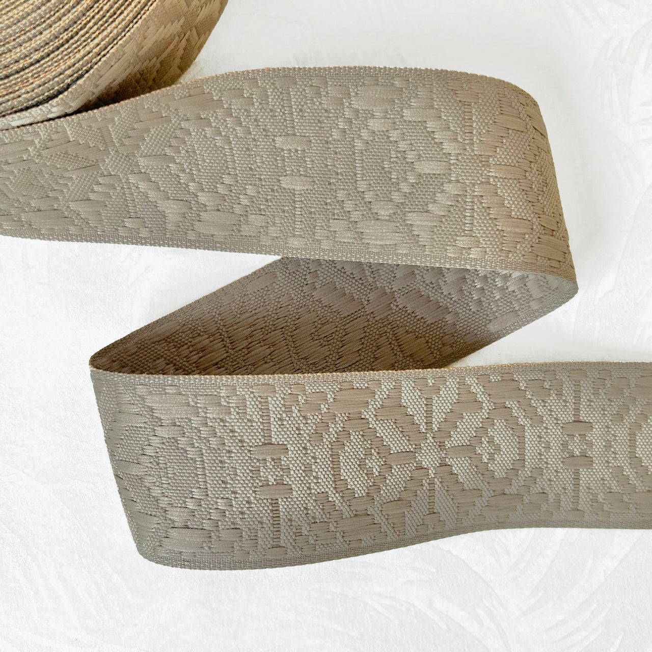 Geometric_Snowflake_Jacquard_Ribbon