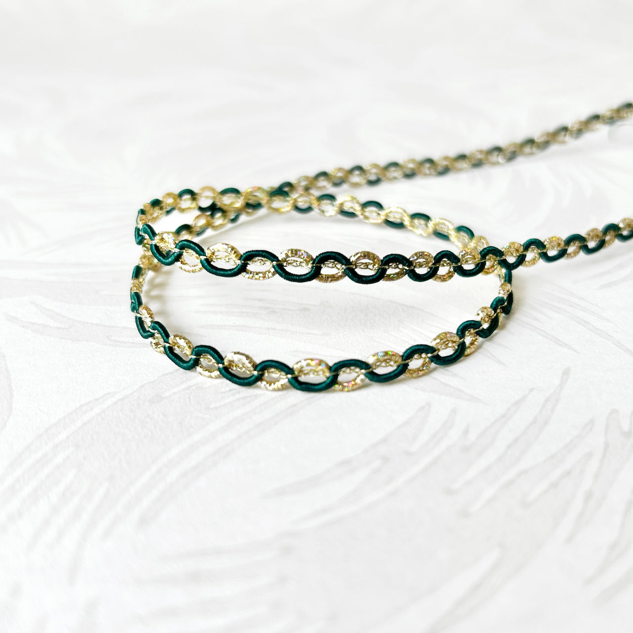 Iridescent_Decorative_Braid