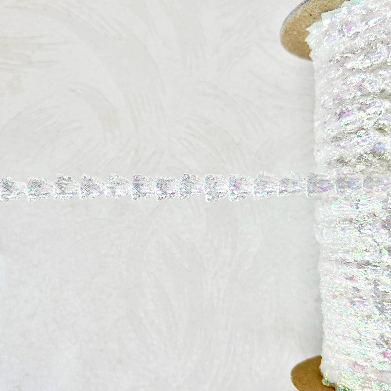 Iridescent_Fan_Braid