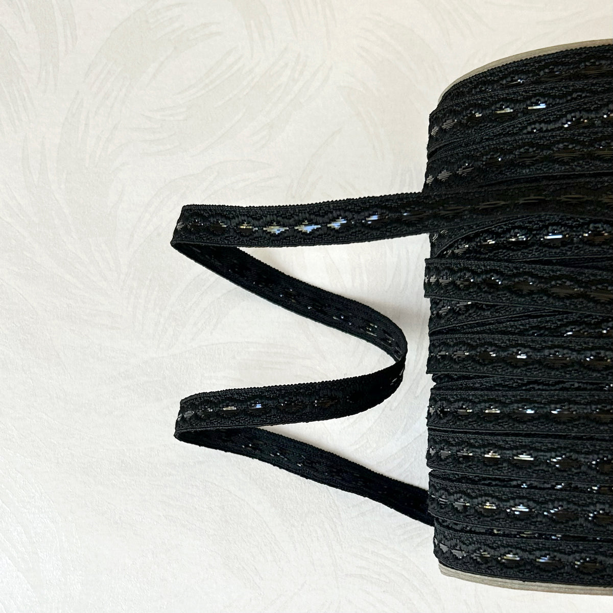 Iridescent_Woven_Oval_Braid